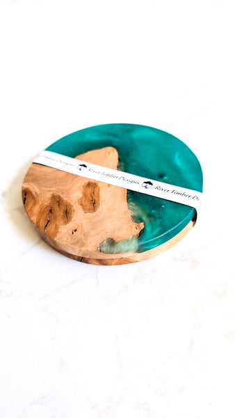 Round Wood and Resin Coasters in Green 2p