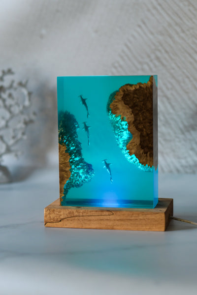 Underwater Lamp with 3 hammerhead sharks