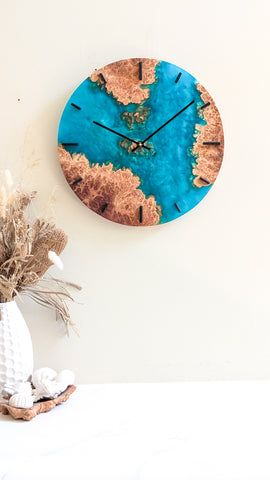 40cm Wood and resin wall clock
