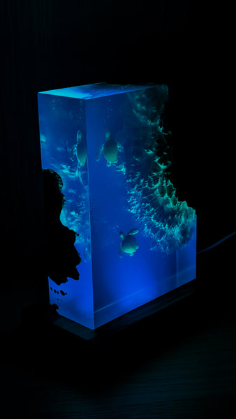 Underwater Lamp with sea turtles