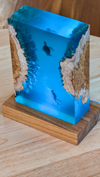 Underwater Lamp with turtle and scuba diver